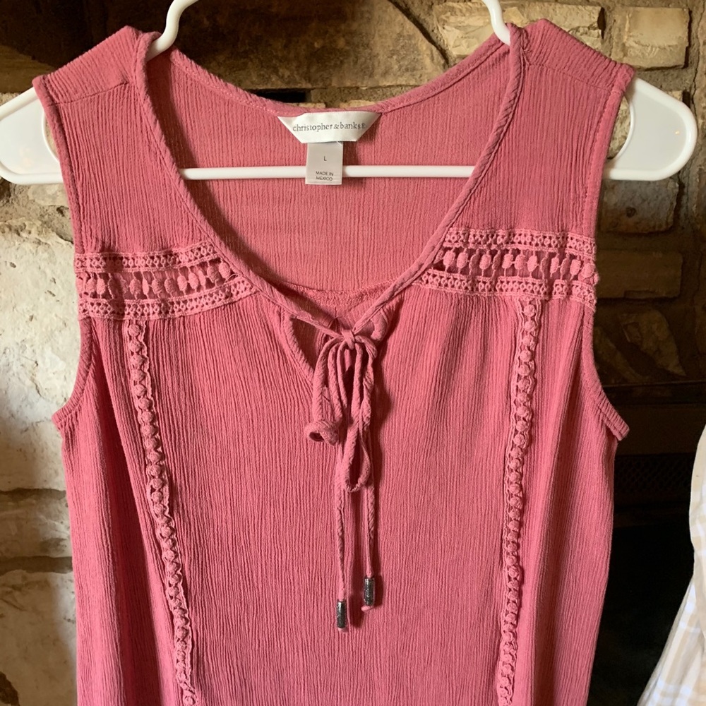 ✨3 for $25✨ Christopher & Banks tie front tank